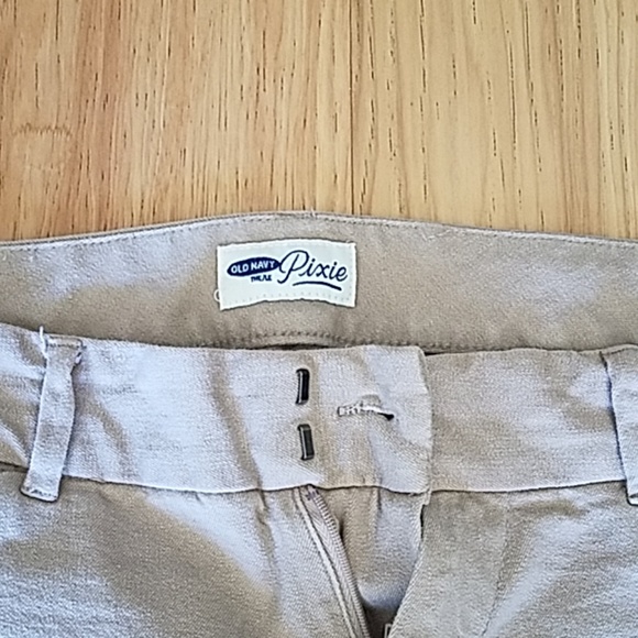 Old navy pixie pant khaki - Picture 2 of 2
